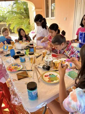 Arts & Crafts Holiday Program