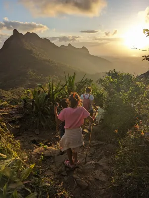 Le Pouce Hike